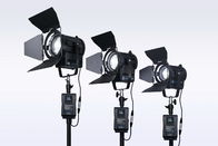 Beleuchtendes Videotageslicht im Freien CRI&gt;96 50W LED Fresnel mit Sony-V-Berg-Batterie-Platte fournisseur