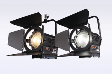 TV-Studio-Leuchten 200W LED-Fresnel-Bühnenbeleuchtung Bi Farbe Hohe TLCI/CRI mit DMX-Steuerung ((Pole-Operated Yoke) fournisseur